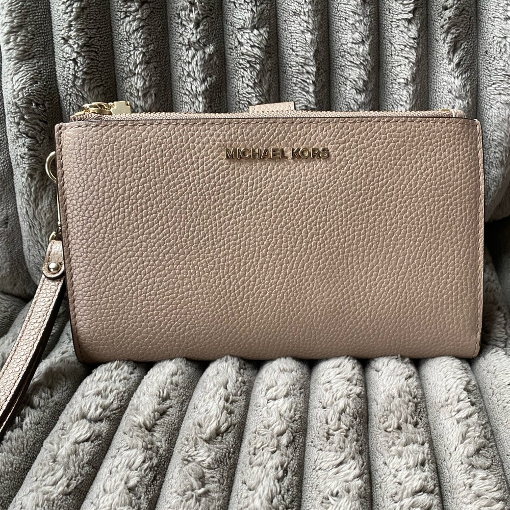 Michael kors double zipper wristlet/wallet